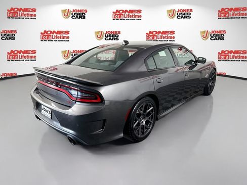 Used 2018 Dodge Charger R/T Scat Pack w/ Driver Confidence Group RWD image 16
