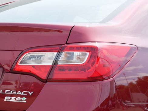 Used 2017 Subaru Legacy 2.5i Limited w/ Popular Package #4 AWD/4WD image 18