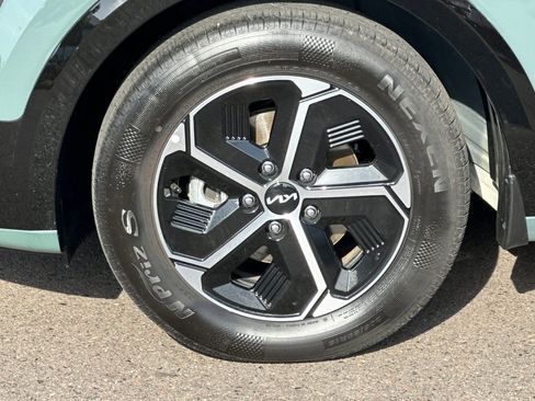 Used 2024 Kia Niro FWD image 25