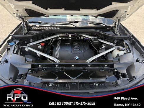 Used 2021 BMW X7 xDrive40i w/ Premium Package AWD/4WD image 11