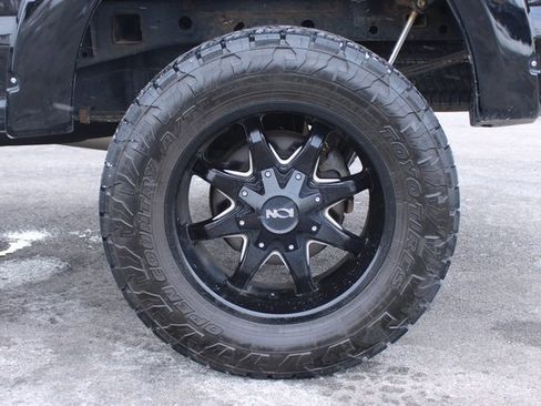 Used 2018 Ford F150 XLT image 32