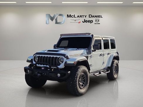 Used 2023 Jeep Wrangler Rubicon 392 image 2