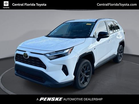 Used 2025 Toyota RAV4 XLE FWD image 1