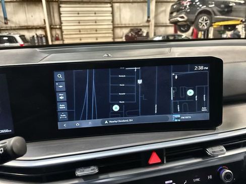 Certified 2024 Kia Sorento SX image 22