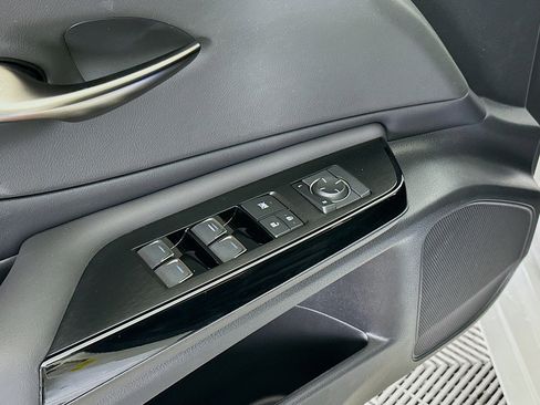 Used 2023 Lexus ES 350 w/ Accessory Package (Z1) image 15