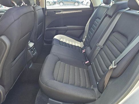 Used 2013 Ford Fusion SE FWD image 12