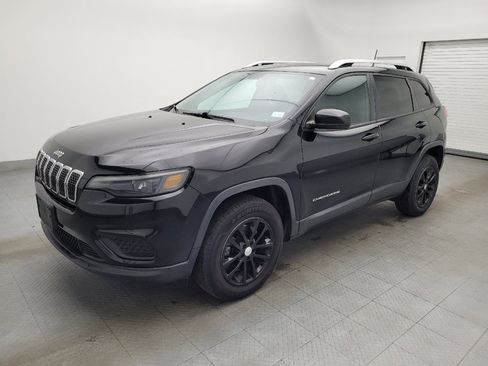 Used 2020 Jeep Cherokee Latitude image 2
