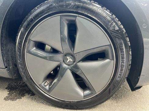 Used 2018 Tesla Model 3 Long Range image 33