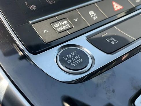 Used 2022 Audi Q8 Premium Plus AWD/4WD image 39