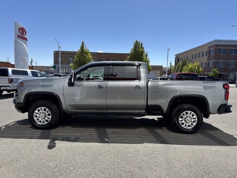 Used 2024 Chevrolet Silverado 2500 LTZ AWD/4WD image 6