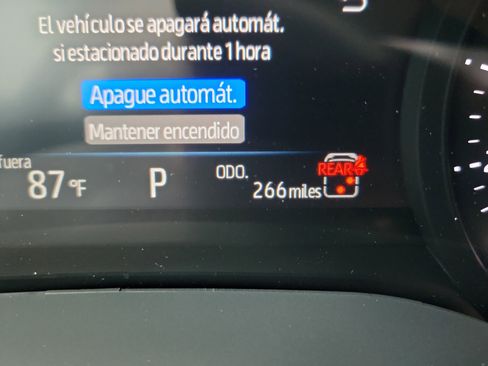 Used 2026 Toyota Sienna XLE FWD image 25