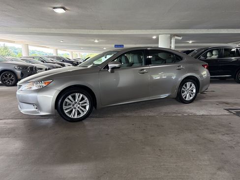 Used 2015 Lexus ES 350 FWD image 12