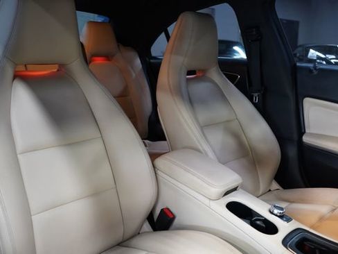 Used 2019 Mercedes-Benz CLA 250 image 25