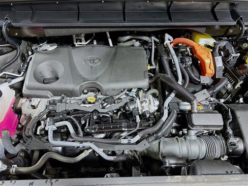 Certified 2023 Toyota Highlander Bronze Edition image 26