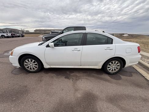 Used 2012 Mitsubishi Galant ES image 2