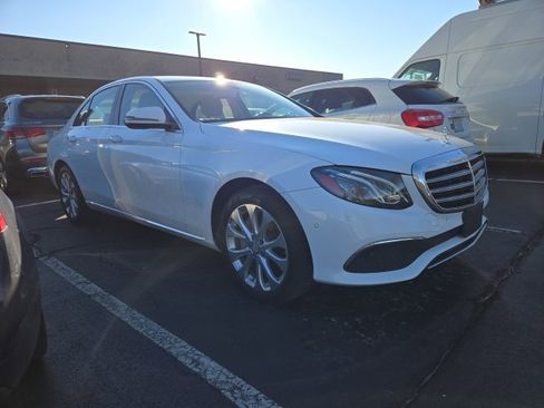 Used 2017 Mercedes-Benz E 300 4MATIC image 1