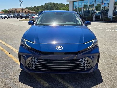 Used 2026 Toyota Camry XLE FWD image 2