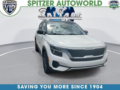 Used 2023 Kia Seltos S w/ Navigation Package FWD image 2