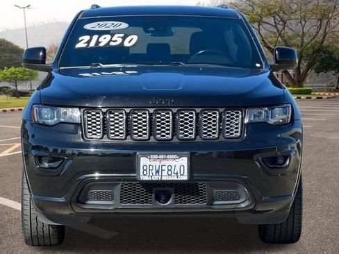 Used 2020 Jeep Grand Cherokee Altitude AWD/4WD image 9