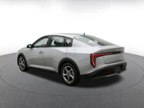 Used 2025 Kia K4 FWD image 7