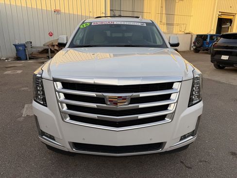 Used 2016 Cadillac Escalade Luxury image 8