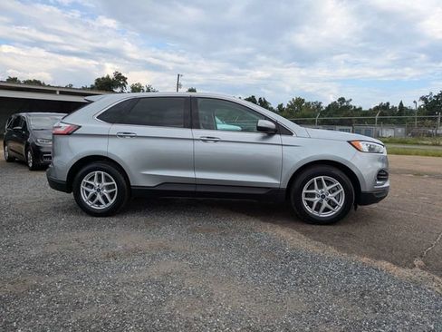Used 2022 Ford Edge SEL AWD/4WD image 3