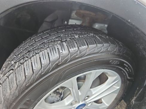 Used 2019 Ford Escape SEL AWD/4WD image 28