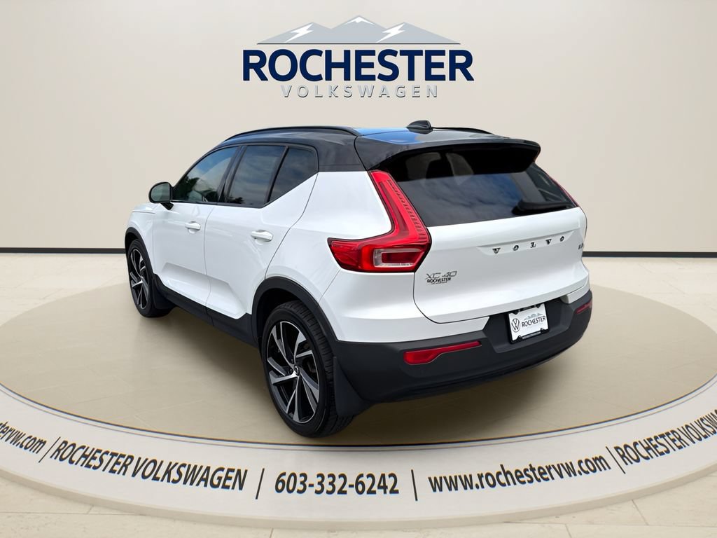 Used 2021 Volvo XC40 T5 R-Design w/ Climate Package AWD/4WD image 4