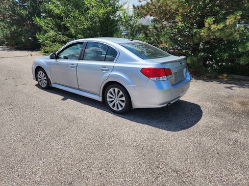 Used 2012 Subaru Legacy 2.5i Limited AWD/4WD image 12