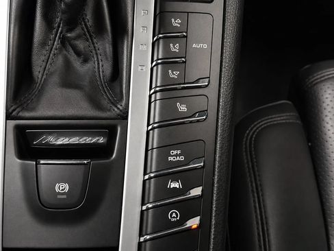Used 2018 Porsche Macan S AWD/4WD image 49