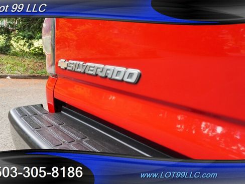 Used 2007 Chevrolet Silverado 2500 LT w/ Onstar Plus Package AWD/4WD image 32