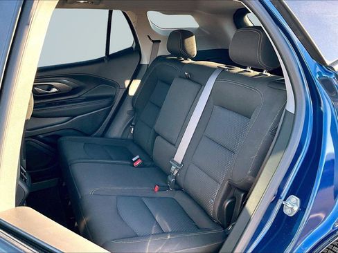 Used 2023 GMC Terrain SLE w/ Driver Convenience Package image 27