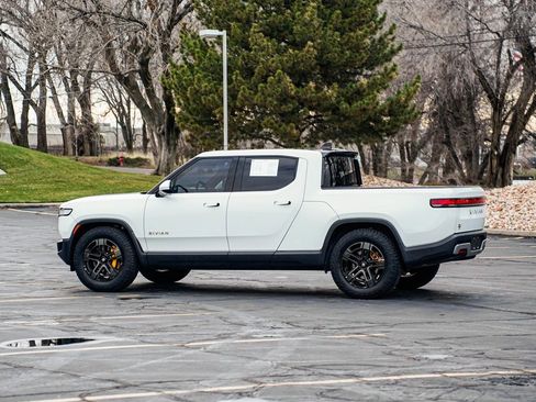 Used 2022 Rivian R1T Adventure image 7