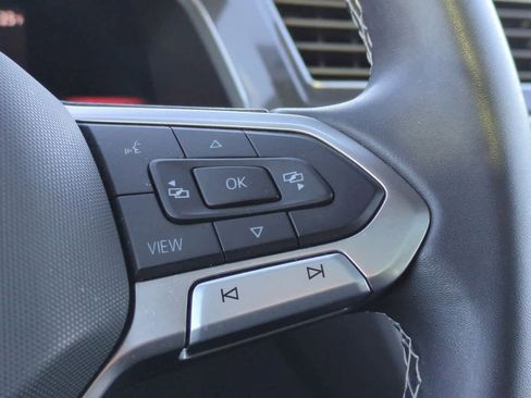 Used 2023 Volkswagen Tiguan SE R-Line image 24