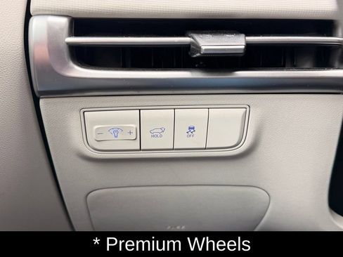 Certified 2025 Hyundai Tucson SEL AWD/4WD image 27