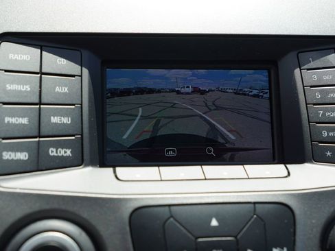 Used 2019 Ford Taurus SEL FWD image 29