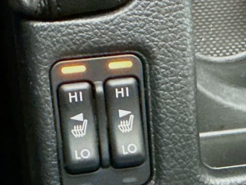 Used 2016 Subaru Crosstrek 2.0i Premium w/ Moonroof Package image 18