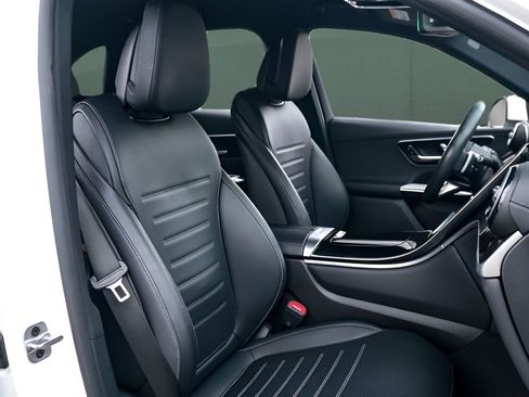 Used 2024 Mercedes-Benz GLC 300 4MATIC w/ AMG Line image 24