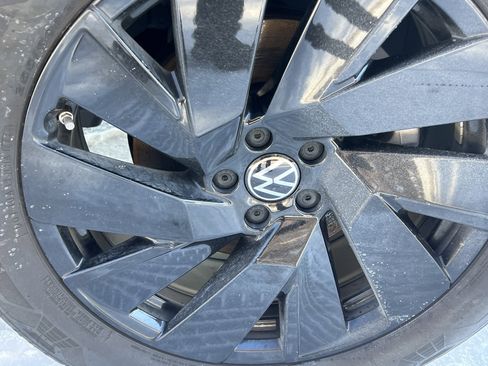 Used 2025 Volkswagen Atlas SE w/ Black Wheel Package image 12