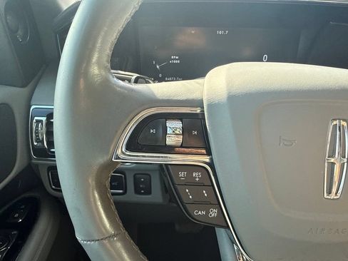 Used 2019 Lincoln Navigator Select w/ Technology Package AWD/4WD image 26