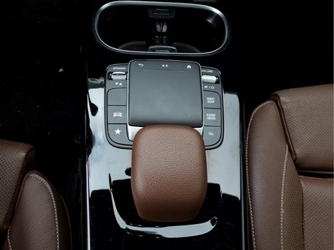 Used 2022 Mercedes-Benz CLA 250 image 16