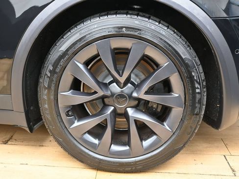 Used 2022 Tesla Model X AWD/4WD image 10