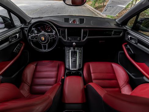 Used 2017 Porsche Macan GTS image 5