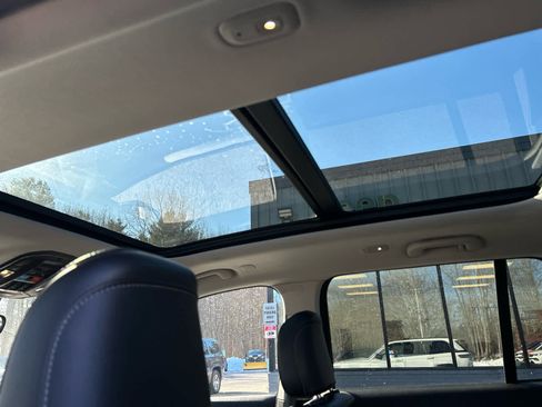 Used 2022 Jeep Grand Cherokee Limited 4xe image 45