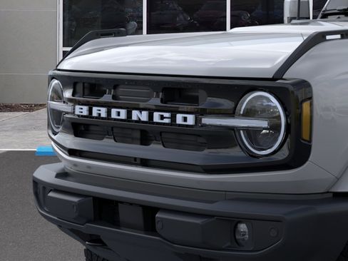 New 2026 Ford Bronco Outer Banks AWD/4WD image 19