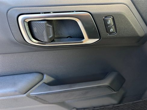 New 2025 Ford Bronco Big Bend w/ Black Diamond Package AWD/4WD image 11