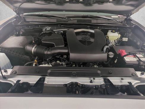 Used 2021 Toyota Tacoma TRD Off-Road AWD/4WD image 25