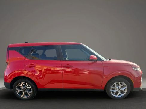 Used 2021 Kia Soul S image 4