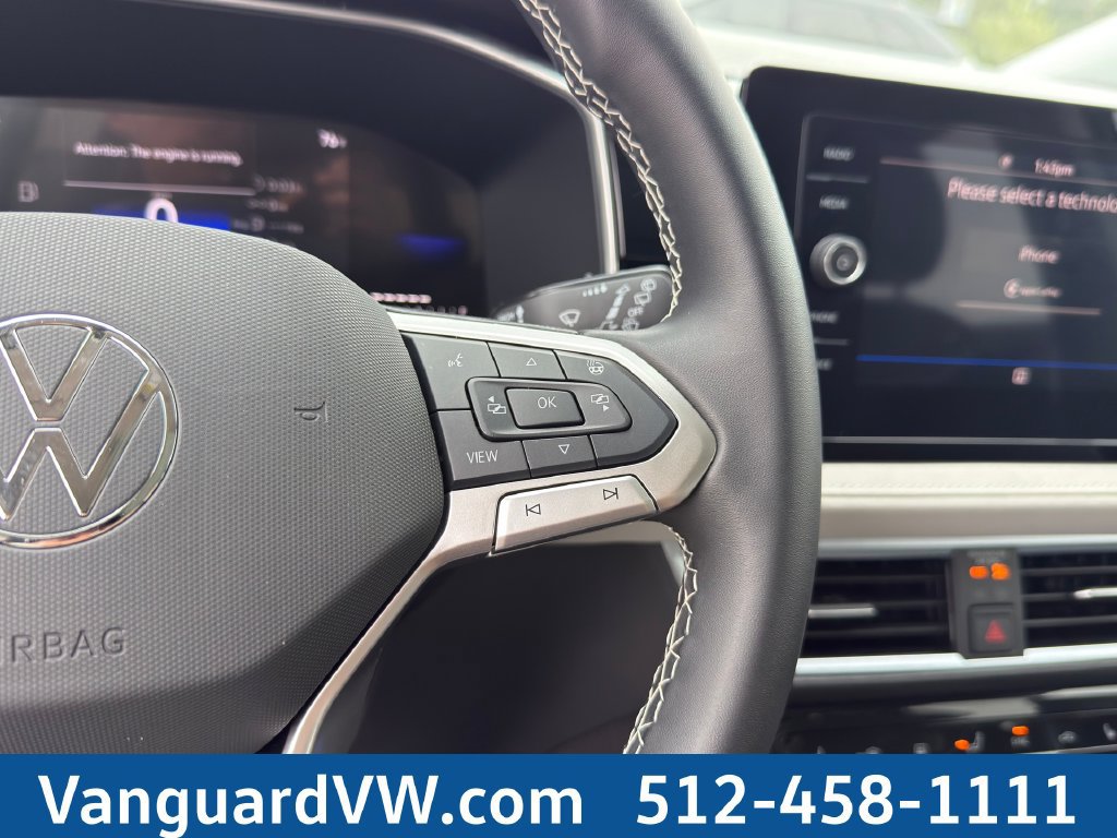 Used 2025 Volkswagen Taos SE FWD image 22