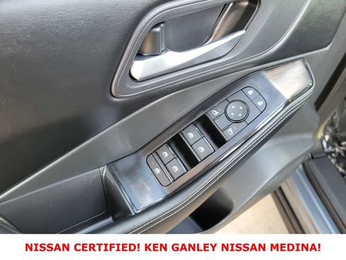 Certified 2025 Nissan Rogue SV image 37
